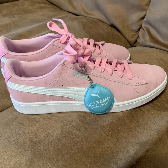 light pink puma sneakers